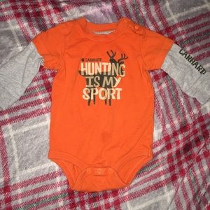 Baby onesie (6M)